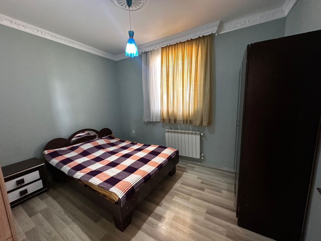 90 kv. m, 3 otaqlı, İşıq, Kanalizasiya, Kombi
