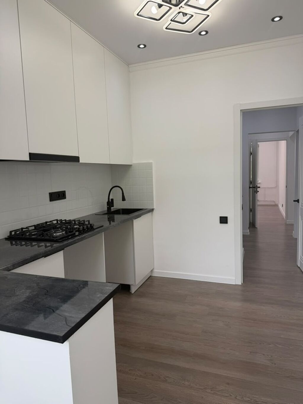 3 комнаты, 61 м², Вечерка 105 серия, 2 этаж, Евроремонт: фото 3