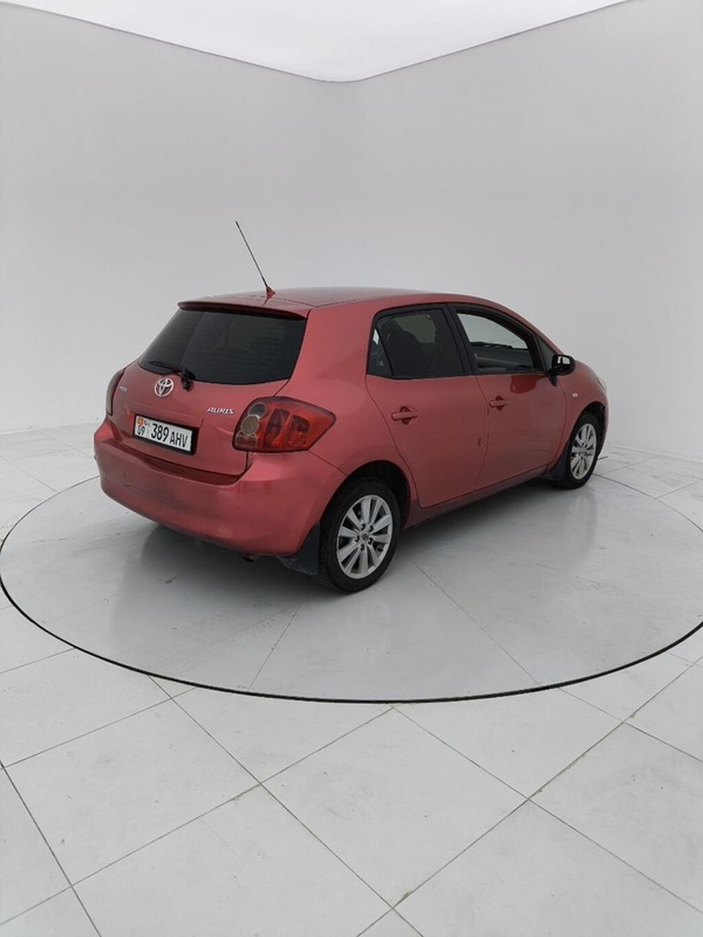 Toyota Auris: 2007 г., 1.6 л, Бензин, Хэтчбэк — фото 5