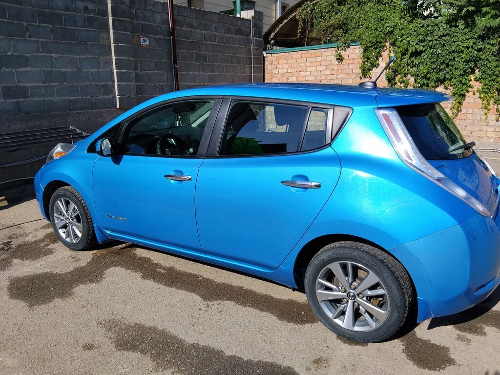 Nissan Leaf 2014 г., электромобиль: фото 4