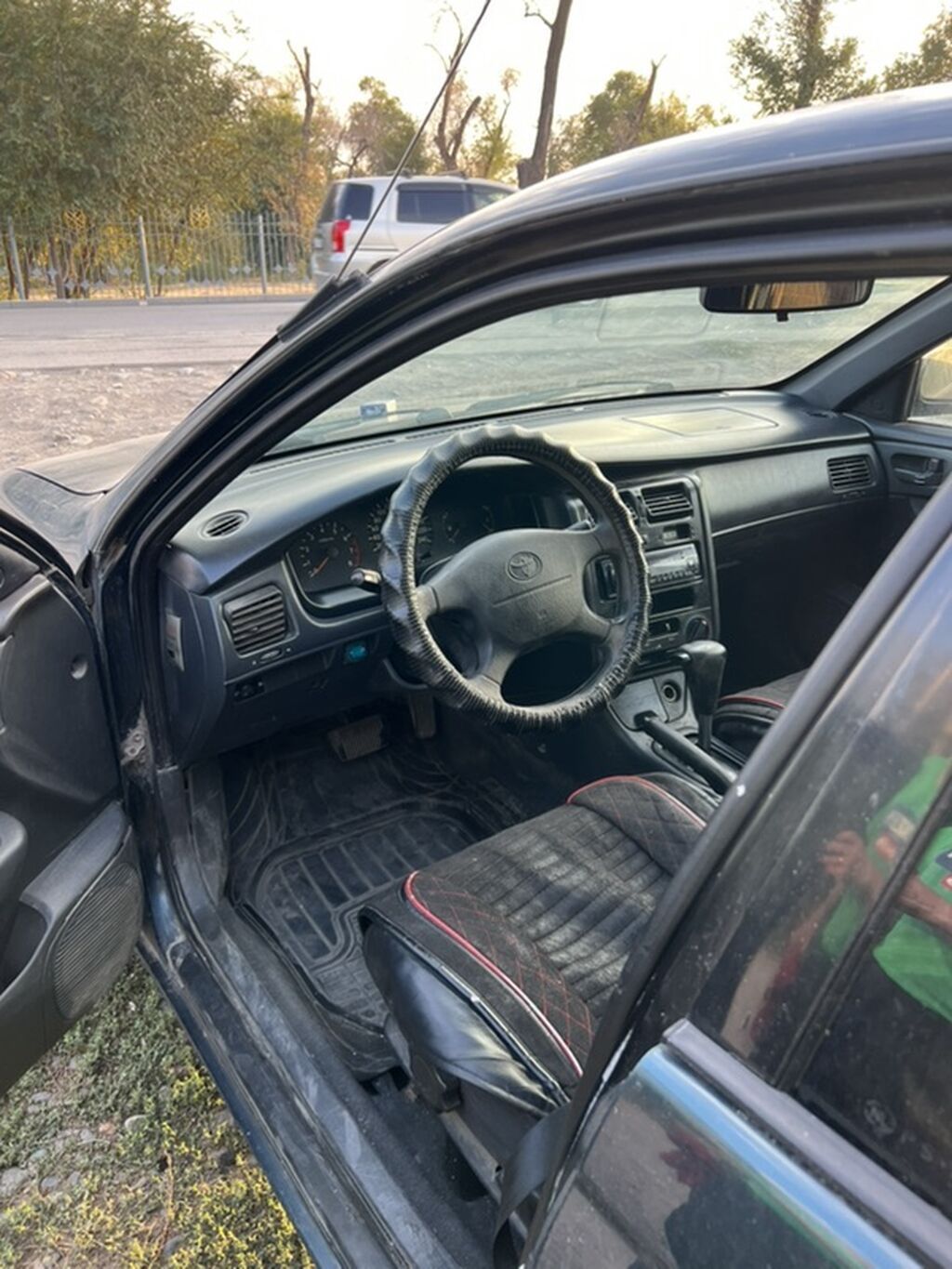 Toyota Carina E: 1996 г., 1.8 л, Механика, Бензин, Седан: фото 2