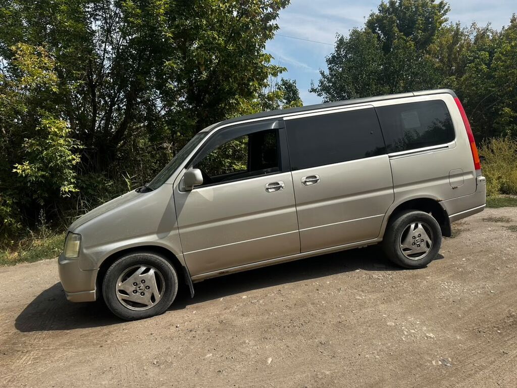 Honda Stepwgn: 2000 г., 2 л, Автомат, Бензин, Минивэн: фото 3
