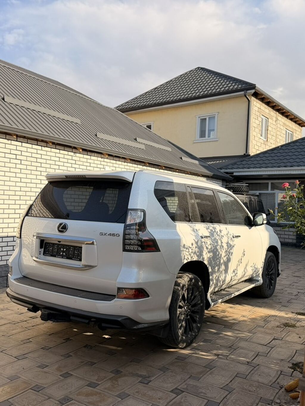 Lexus GX: 2023 г., 4.6 л, Автомат, Бензин, Внедорожник: фото 4