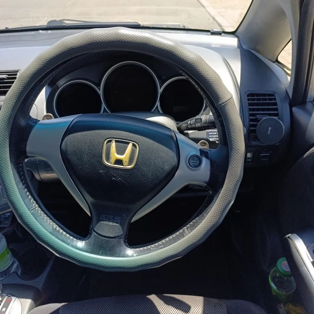 Honda Fit: 2005 г., 1.5 л, Типтроник, Бензин, Хэтчбэк: фото 5