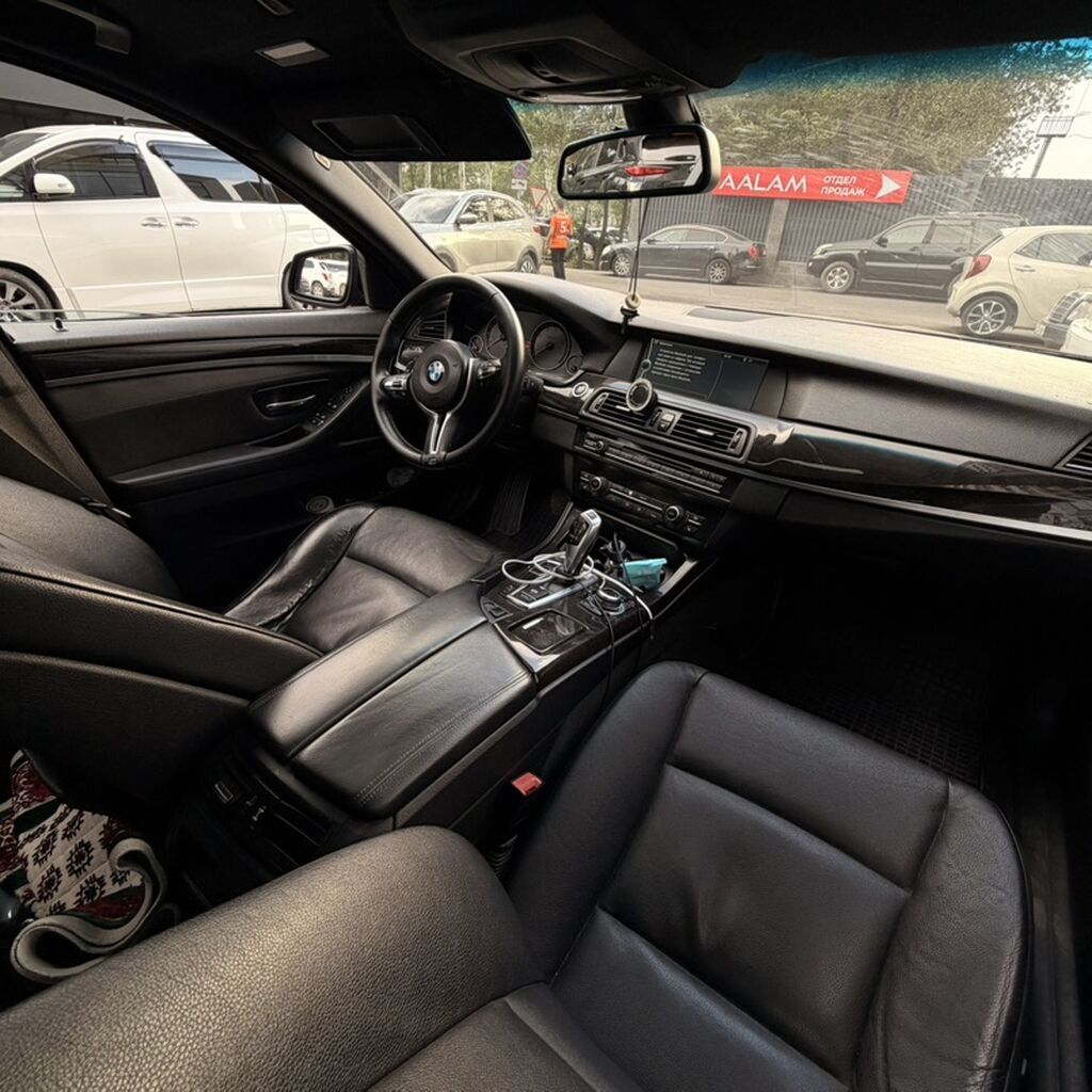 BMW 5 series: 2011 г., Автомат, Бензин, Седан — фото 5