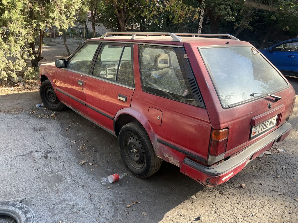 Nissan Bluebird: 1987 г., 2 л, Механика, Бензин, Универсал: фото 2