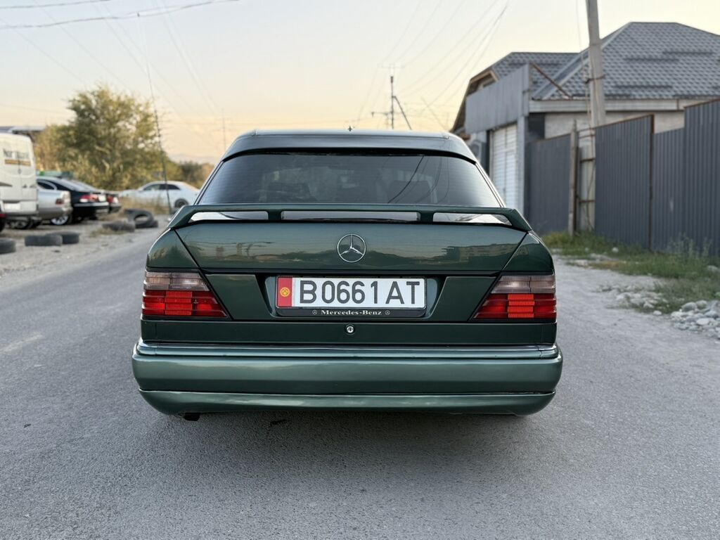 Mercedes-Benz W124: 1992 г., 2 л, Автомат, Бензин, Седан: фото 4