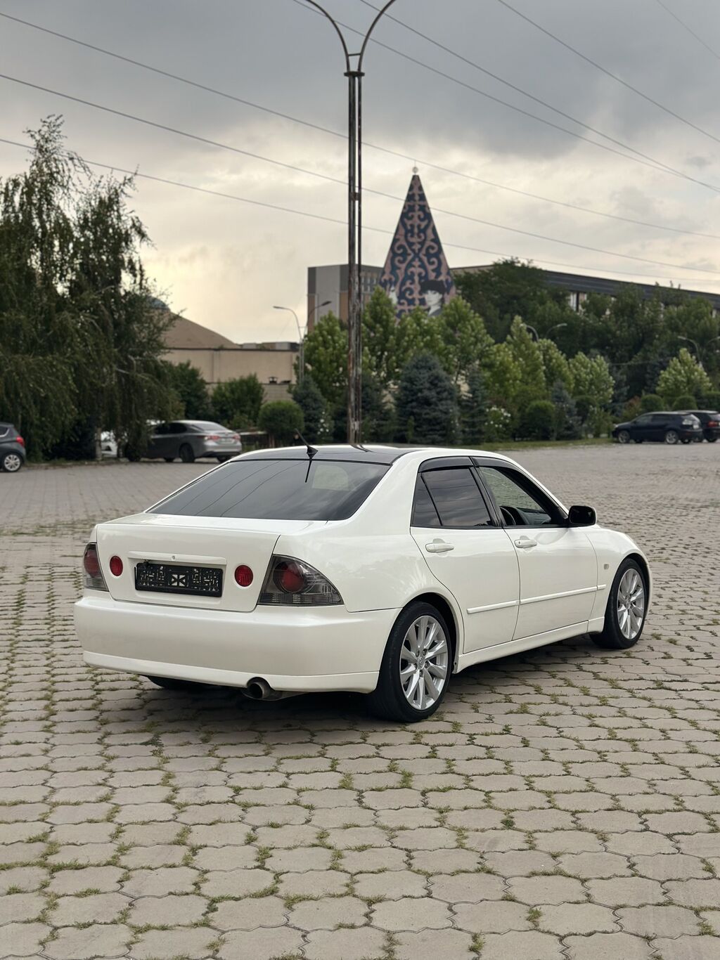 Toyota Altezza: 2004 г., 2 л, Автомат, Бензин, Седан: фото 3