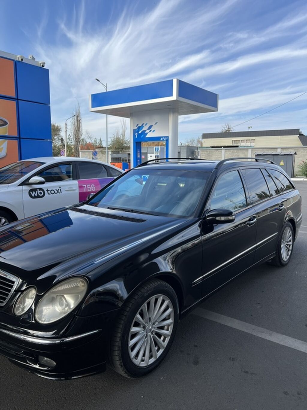 Mercedes-Benz E-Class: 2005 г., 3.5 л, Автомат, Бензин, Универсал: фото 3