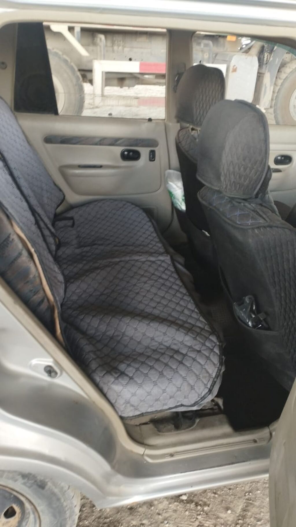 Mazda Demio: 1997 г., 1.5 л, Автомат, Газ, Хэтчбэк: фото 5
