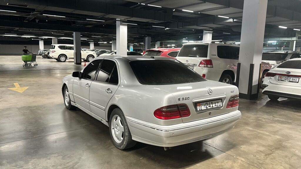 Mercedes-Benz E-Class: 2000 г., 2.7 л, Автомат, Седан: фото 5