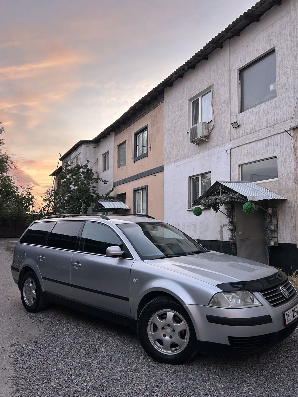 Volkswagen Passat: 2001 г., 1.8 л, Типтроник, Бензин, Универсал — фото 3