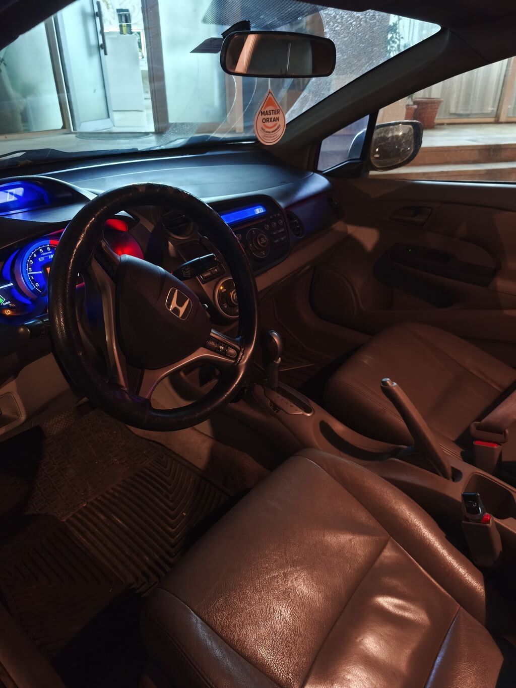 Honda Insight icarəyə və sahiblik şərti ilə - 3