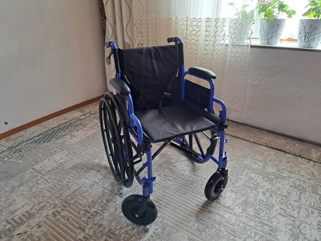 Инвалидная коляска с ручным приводом - Легкая складная рама из: фото 4