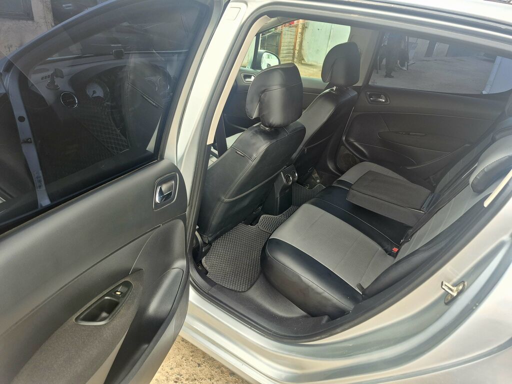 Peugeot 308: 2008 г., 1.6 л, Автомат, Бензин, Хэтчбэк: фото 5