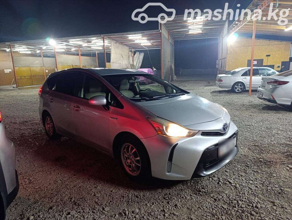 Toyota Prius: 2016 г., 1.8 л, Автомат, Гибрид, Универсал: фото 2