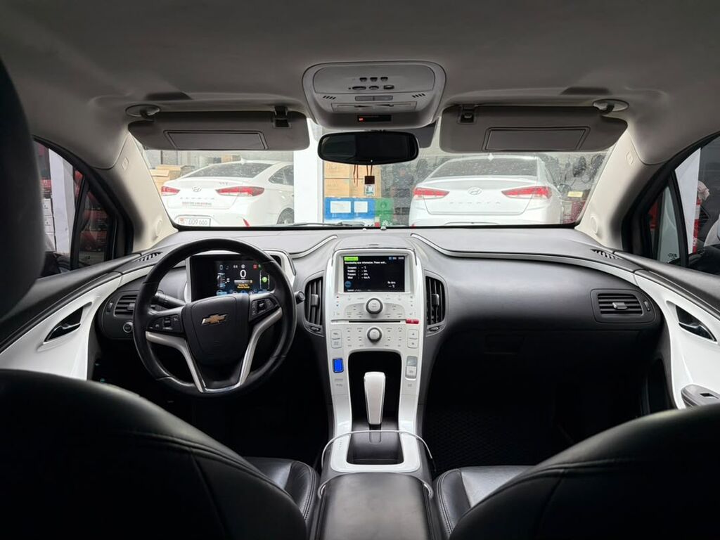 Chevrolet Volt: 2012 г., 1.4 л, Вариатор, Гибрид, Хэтчбэк: фото 8