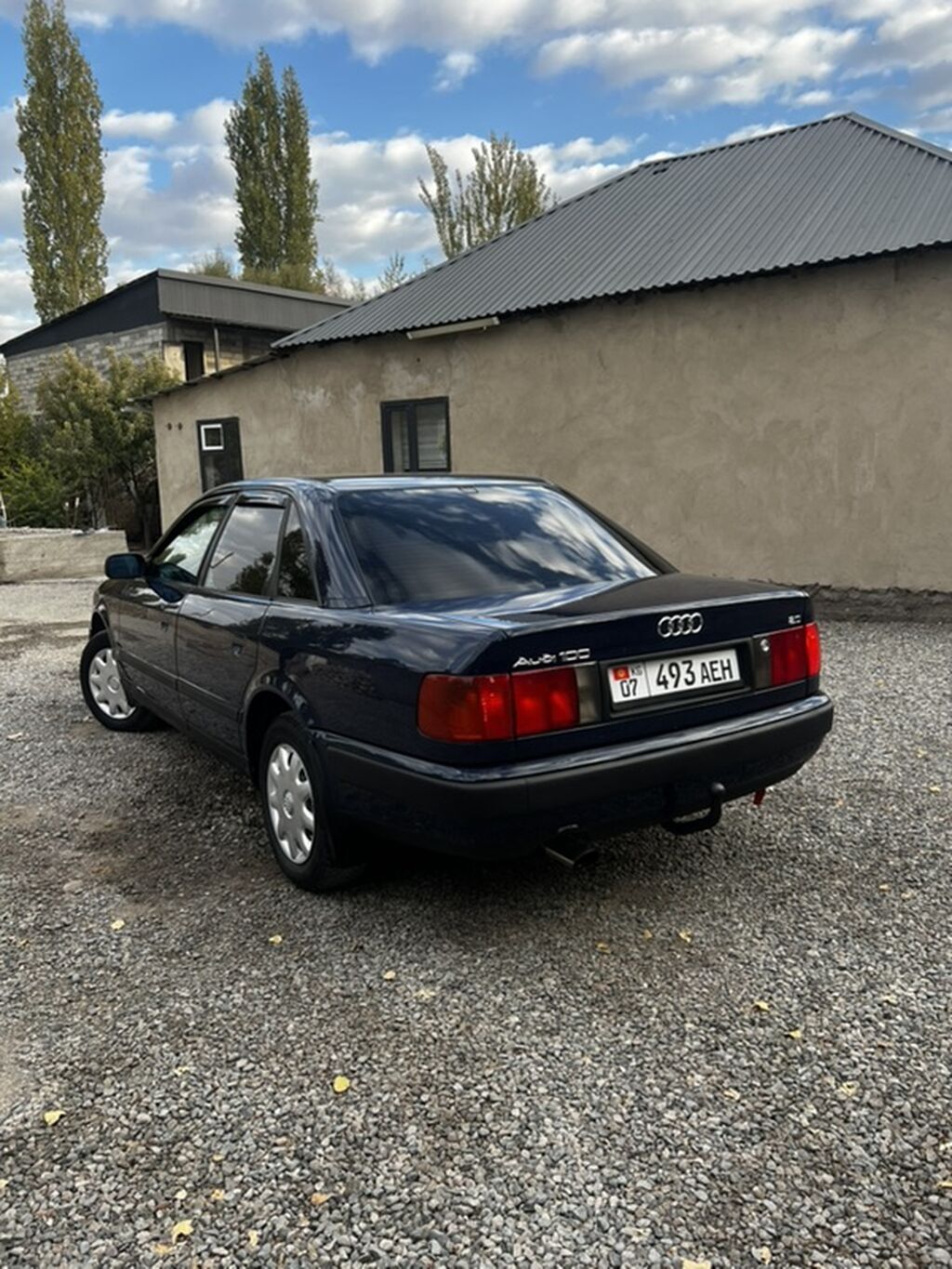 Audi 100: 1992 г., 2 л, Механика, Бензин, Седан: фото 2