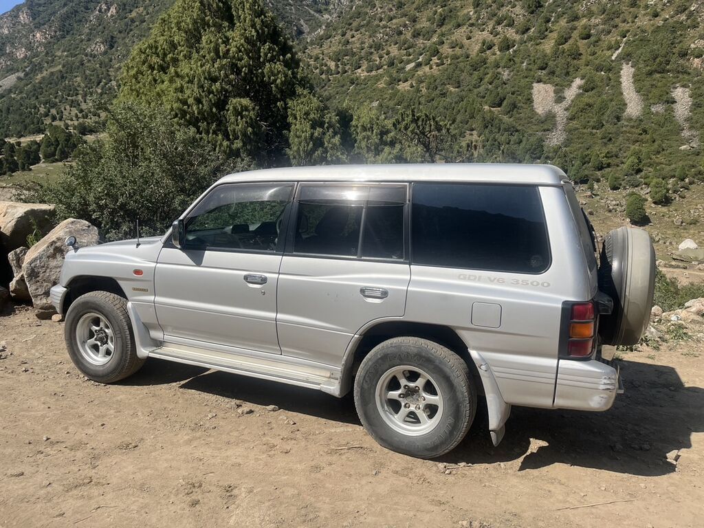 Mitsubishi Pajero: 1998 г., 3.5 л, Автомат, Бензин, Внедорожник: фото 4