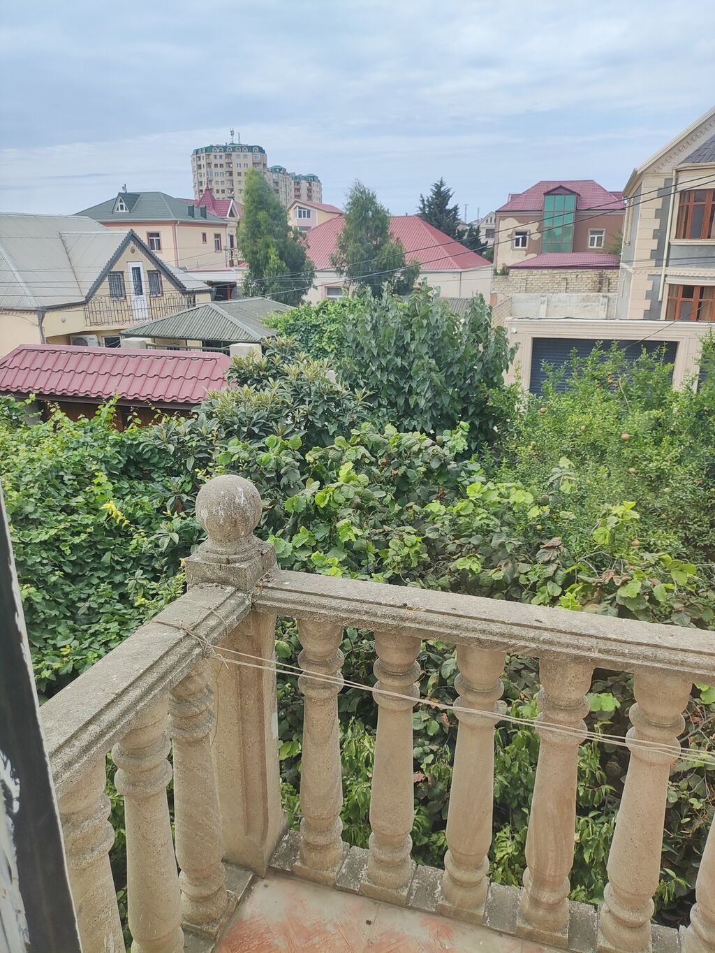Mehdiabad 7 otaqlı, 204 kv. m, Orta təmir