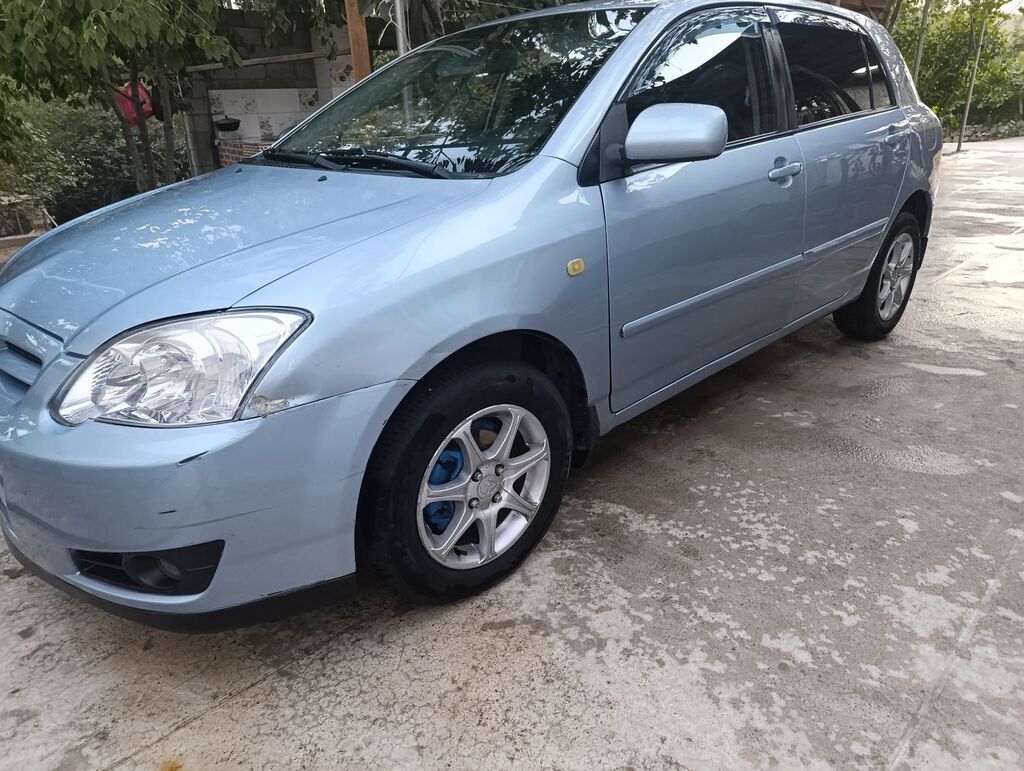Toyota Corolla: 2006 г., 1.6 л, Автомат, Бензин, Хэтчбэк: фото 2