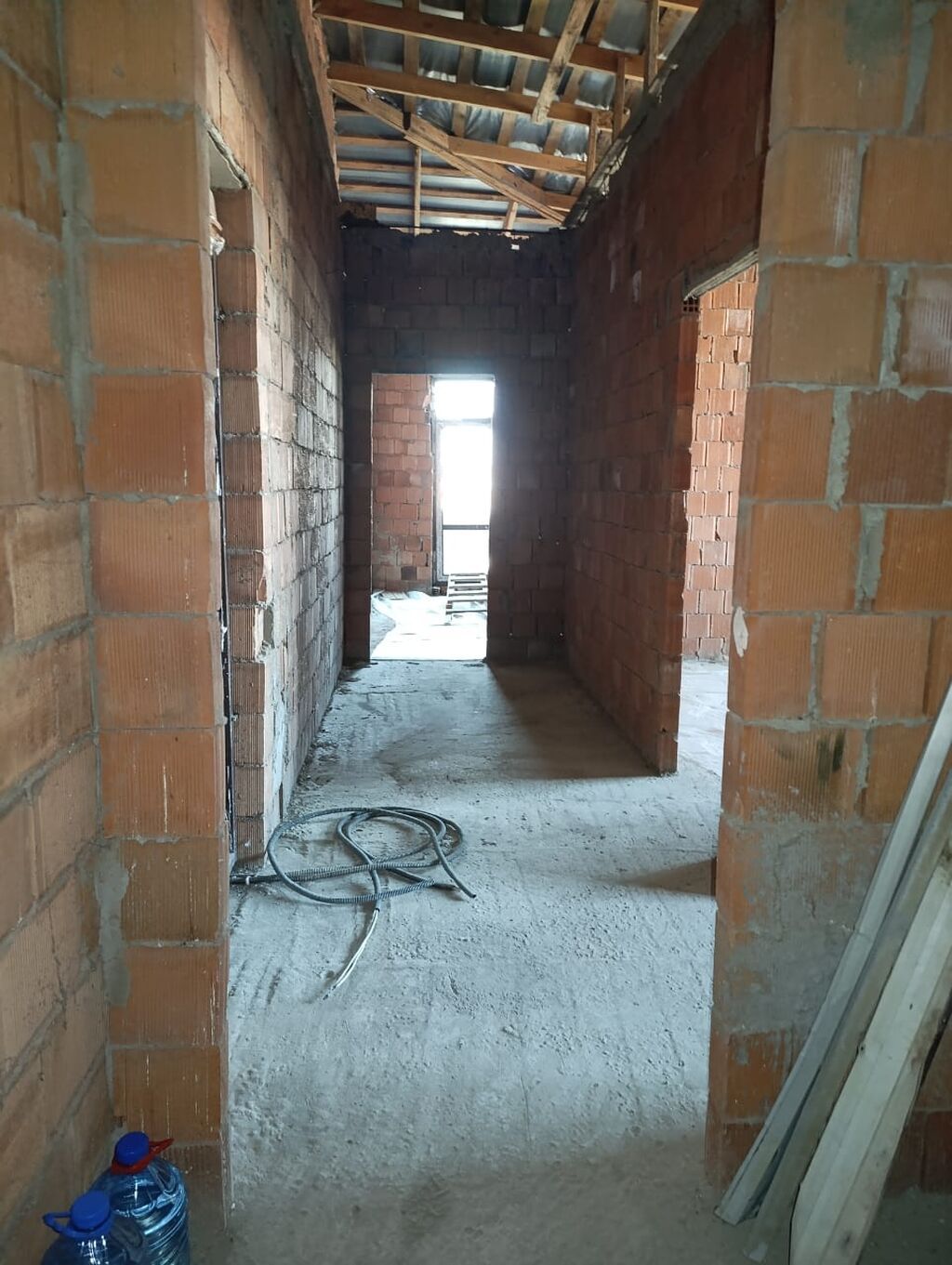 2 otaqlı, Yeni tikili, 70 kv. m