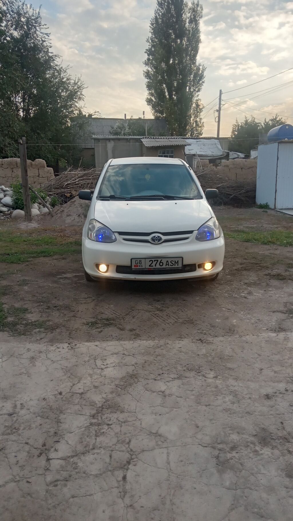 Toyota Platz: 2001 г., 1.5 л, Автомат, Бензин, Седан: фото 8