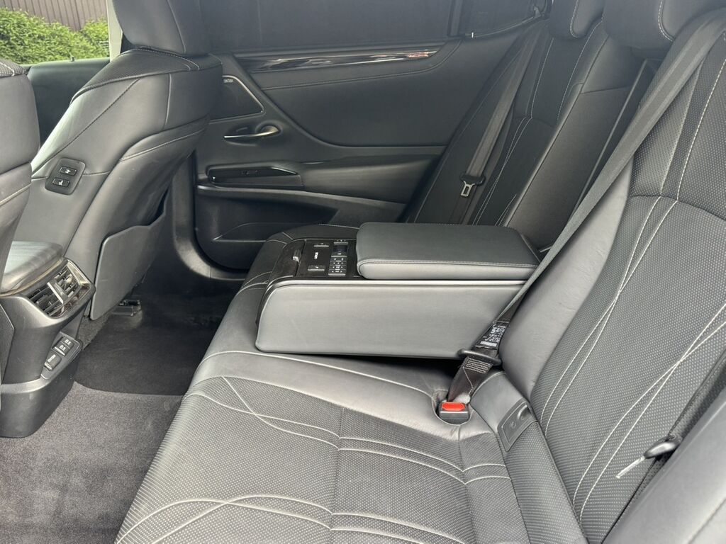 Lexus ES: 2019 г., 2.5 л, Вариатор, Гибрид, Седан: фото 8