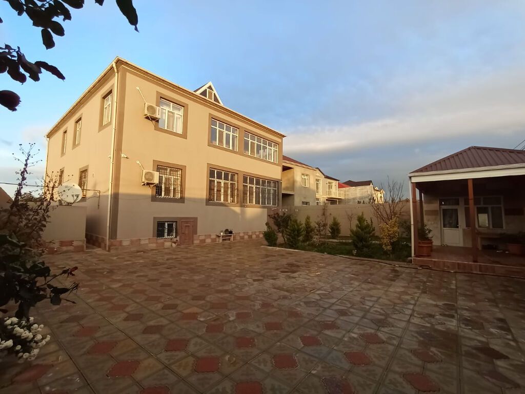 Masazirda 6 sotda 3 mərtəbəli geniş ev — təcili satilir! Əvvəl 355 000