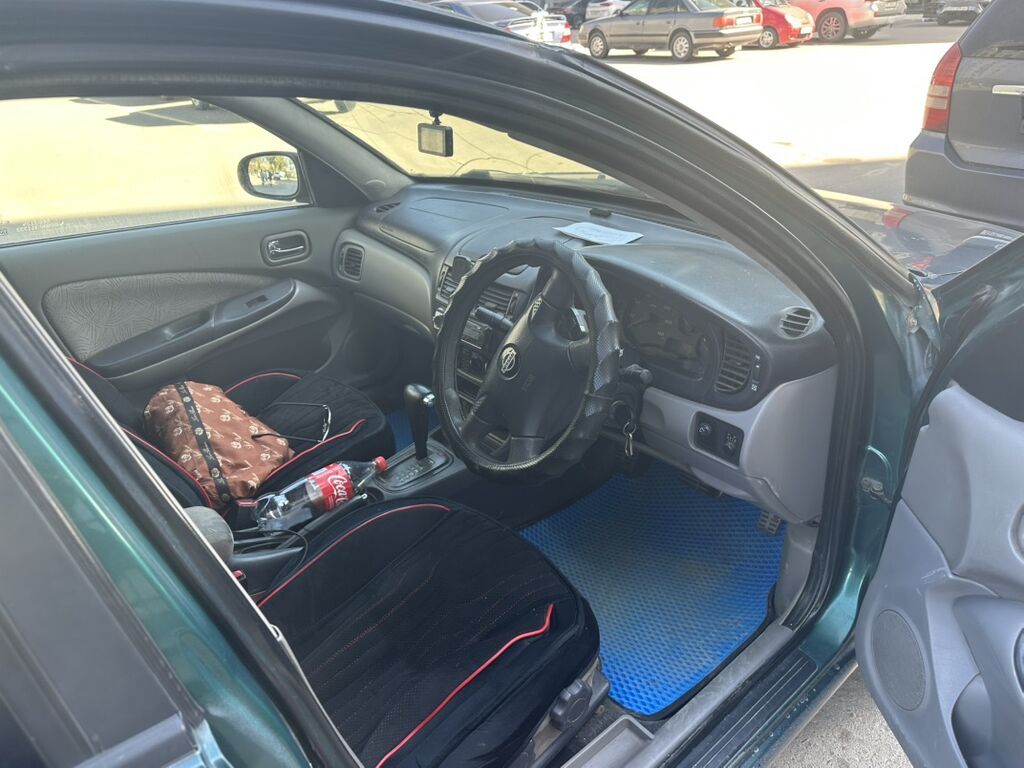 Nissan Almera: 2001 г., 1.5 л, Автомат, Бензин, Хэтчбэк: фото 6