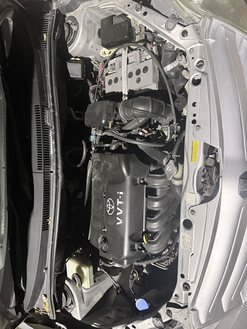 Продается Toyota Ist, 2004 г., хэтчбэк, Бишкек: фото 6