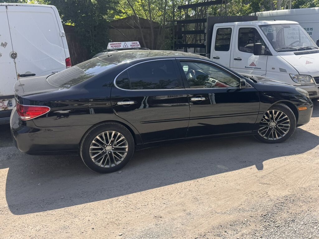 Lexus ES