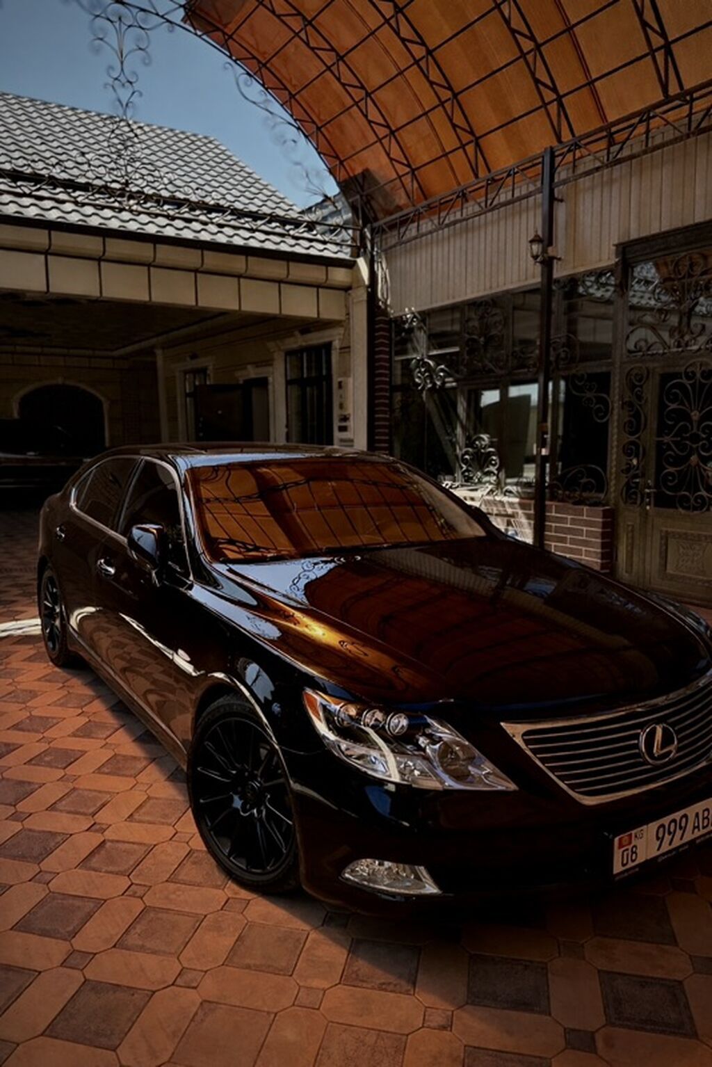 Lexus LS: 2009 г., 5 л, Автомат, Бензин, Седан: фото 2