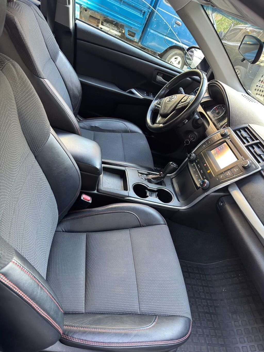 Toyota Camry: 2017 г., Автомат, Бензин, Седан: фото 7
