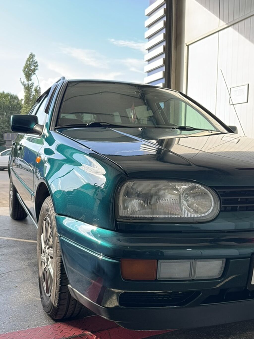 Volkswagen Golf Variant: 1997 г., 1.8 л, Механика, Бензин, Универсал: фото 2