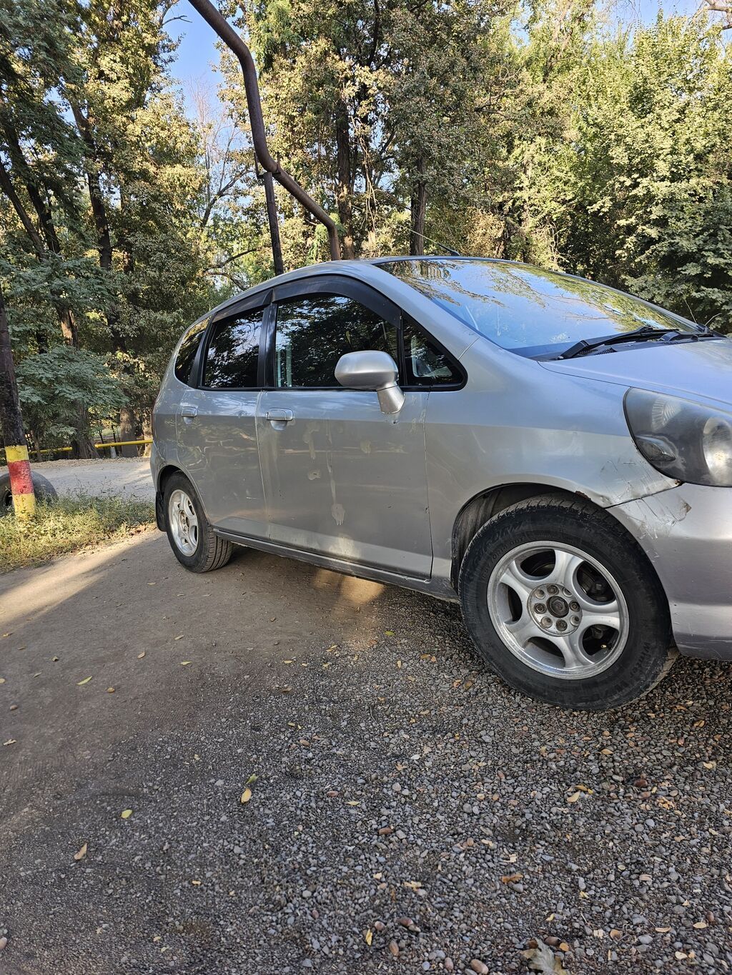Honda Fit: 2002 г., 1.3 л, Бензин, Хэтчбэк: фото 3