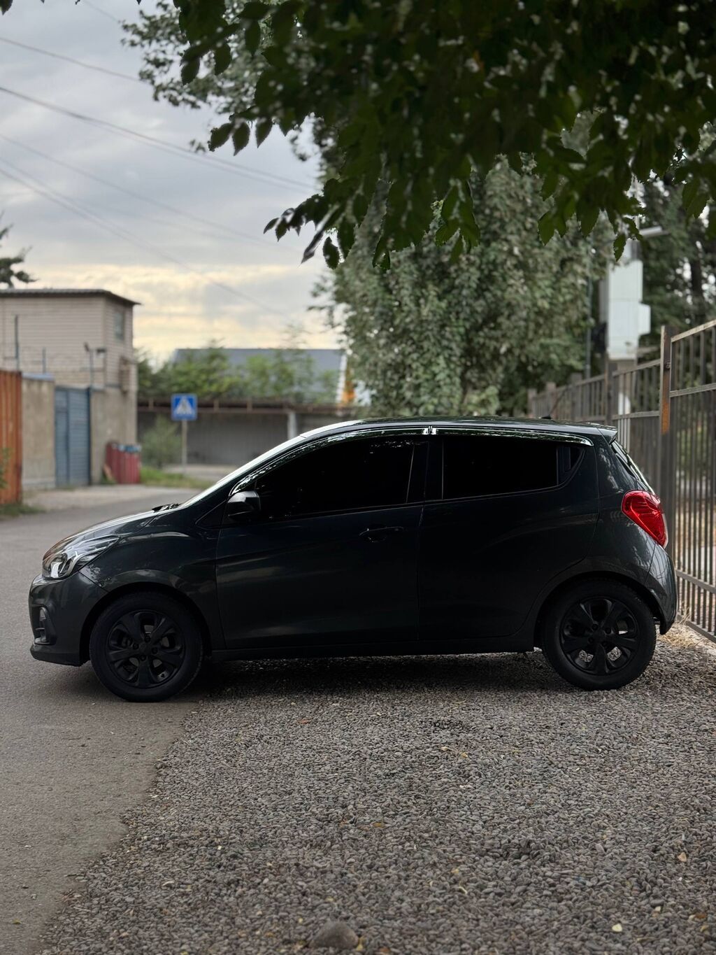 Chevrolet Spark: 2017 г., 1 л, Автомат, Бензин, Хэтчбэк: фото 5