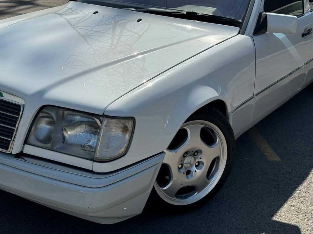 Mercedes-Benz E-Class: 1992 г., 2.2 л, Автомат, Бензин, Седан: фото 2