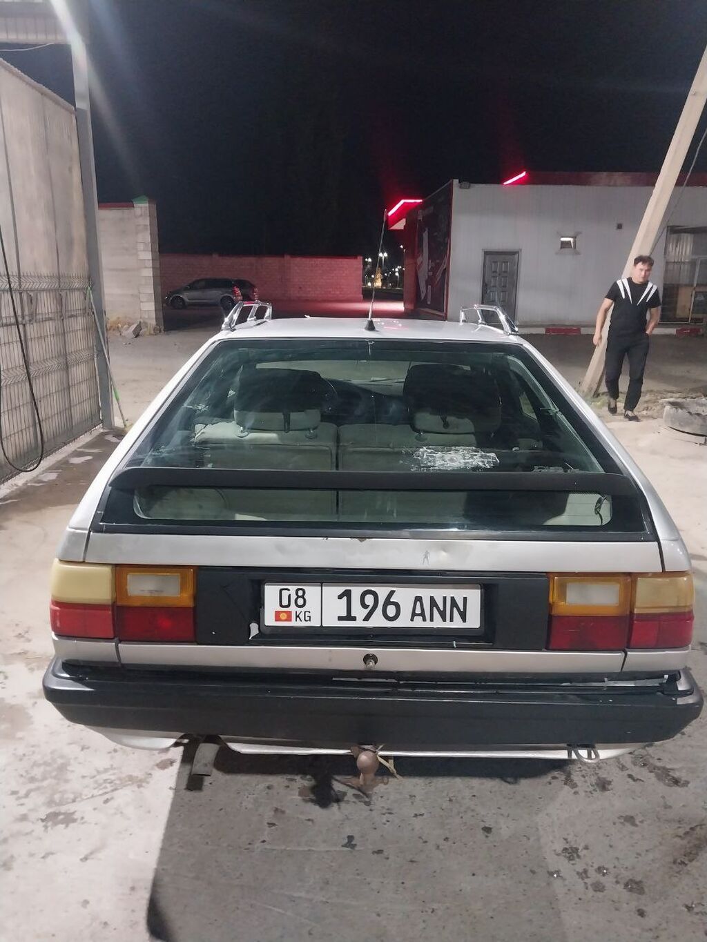 Audi 100: 1990 г., 2.3 л, Механика, Бензин, Универсал: фото 7