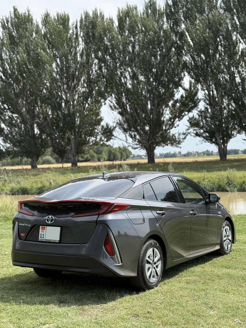 Toyota Prius: 2018 г., 1.8 л, Автомат, Гибрид, Лифтбек: фото 6