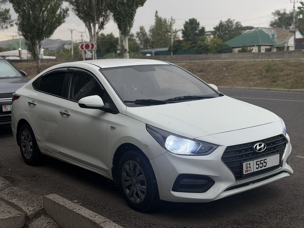 Hyundai Solaris: 2017 г., Автомат, Бензин, Седан: фото 2