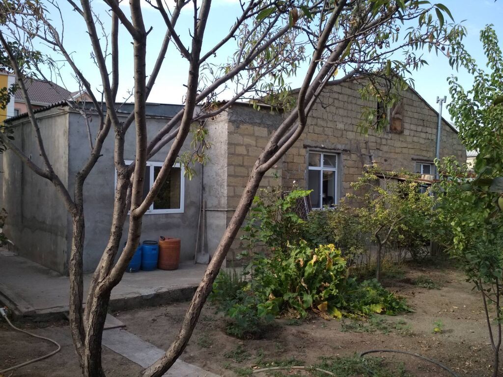 3 otaqlı, 135 kv. m, Orta təmir