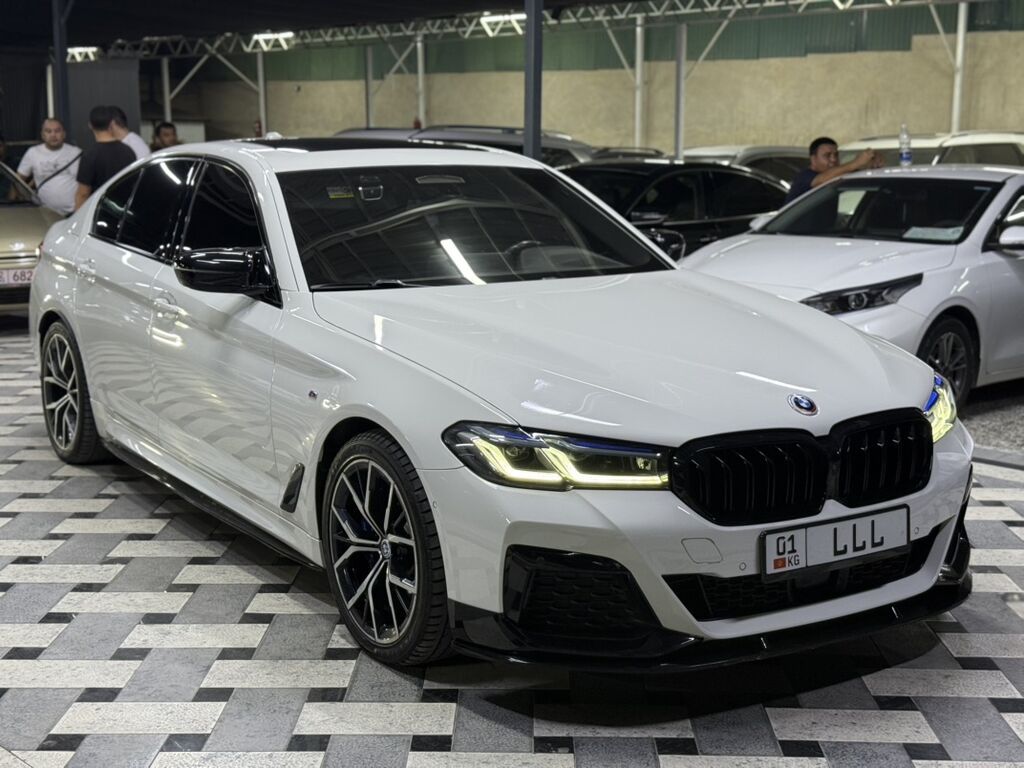 BMW 5 series: 2021 г., 2 л, Автомат, Гибрид, Седан: фото 1