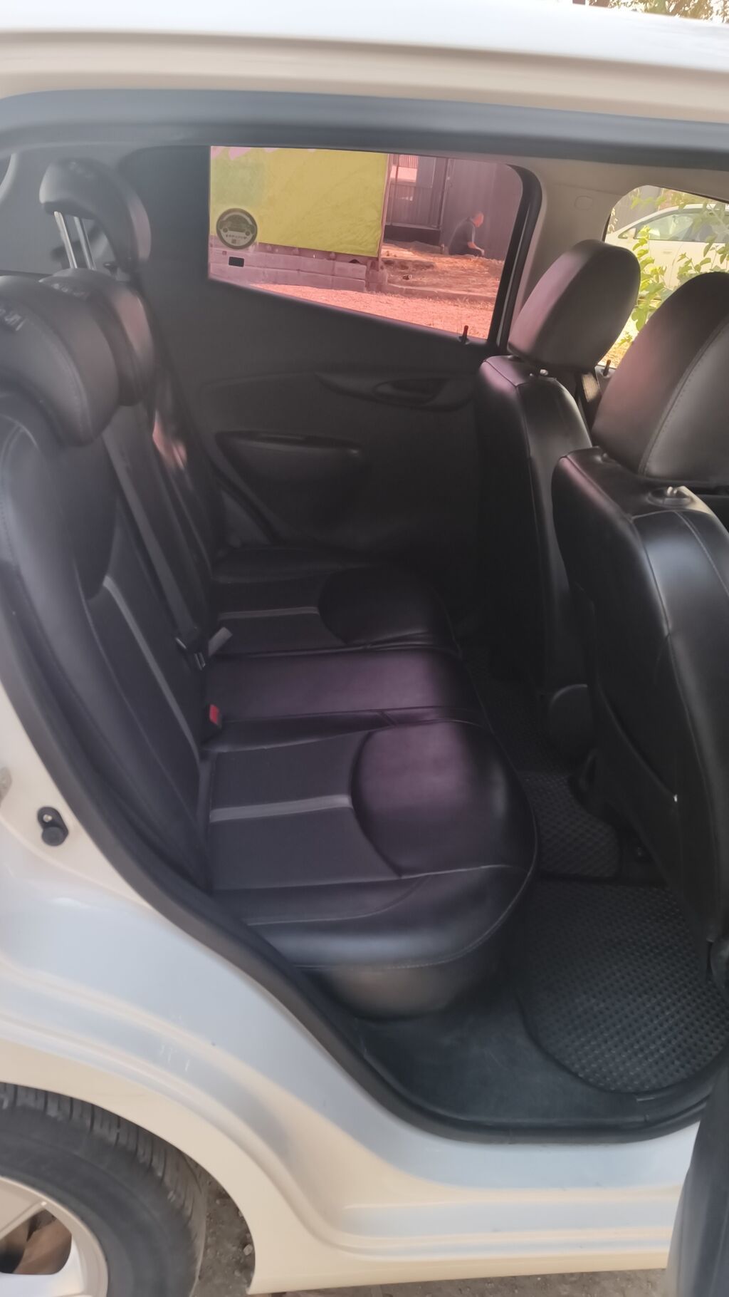 Chevrolet Spark: 2018 г., 1 л, Автомат, Бензин, Хэтчбэк: фото 6