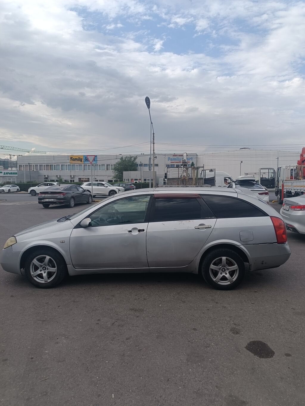 Nissan Primera: 2001 г., 2 л, Автомат, Бензин, Универсал: фото 2