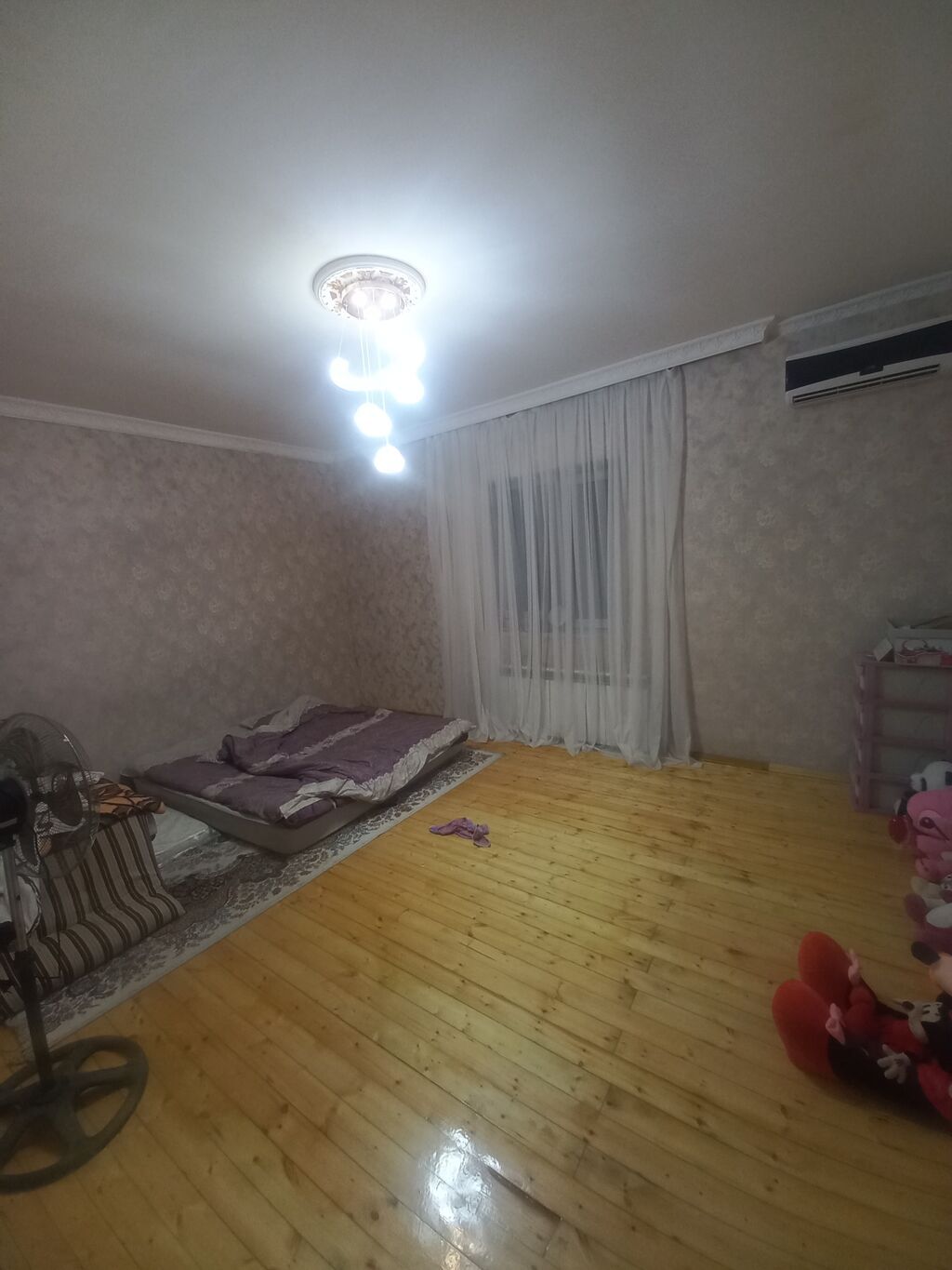4 otaqlı, 130 kv. m, Yeni təmirli