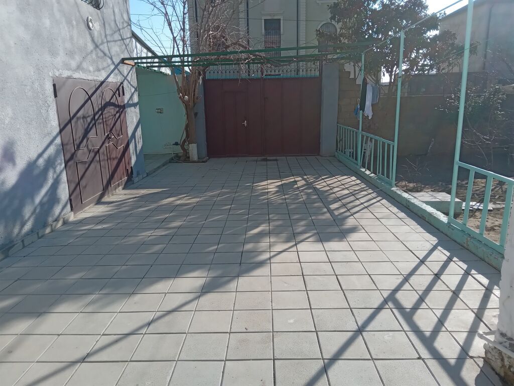 6 otaqlı, 161 kv. m, Orta təmir