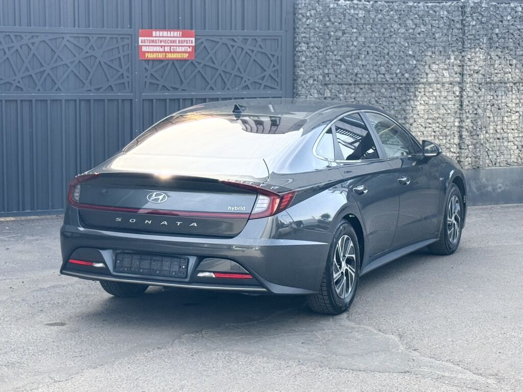 Hyundai Sonata: 2019 г., 2 л, Автомат, Гибрид, Седан: фото 2