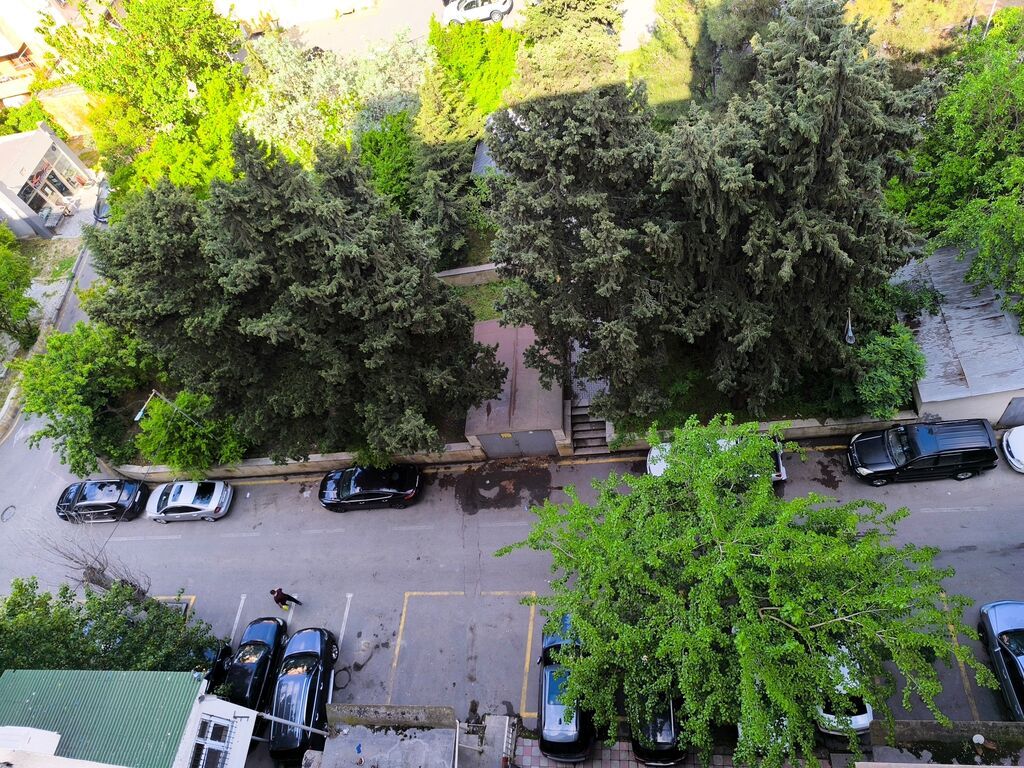 Bakı, Əhmədli, 5 otaqlı, Köhnə tikili, m. Əhmədli, 104 kv. m