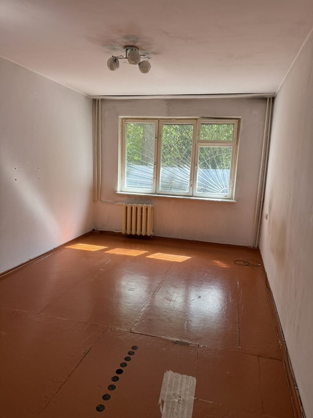 1 комната, 32 м², 104 серия, 1 этаж, Требуется ремонт: фото 1